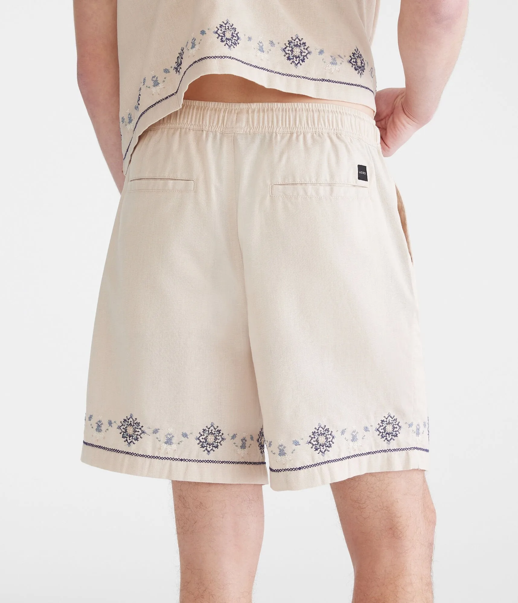 Aeropostale Floral Border All Day Jogger Shorts 7"