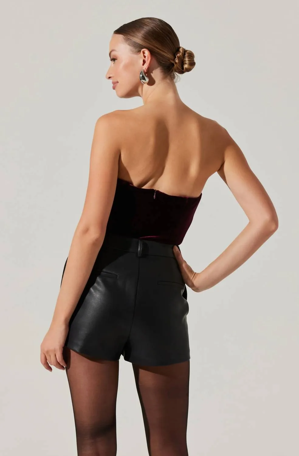 Arista Sweetheart Velvet Top In Plum