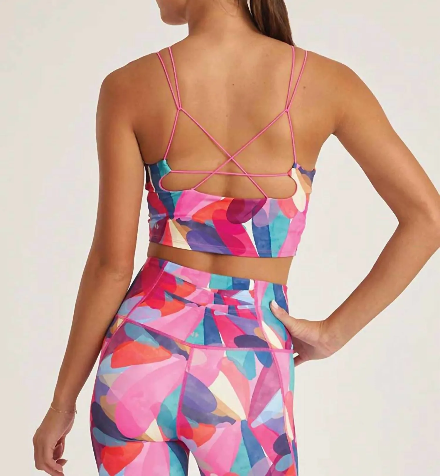 Bungee High Neck Sports Bra In Petal Print