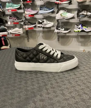 Guess Jelexa4
