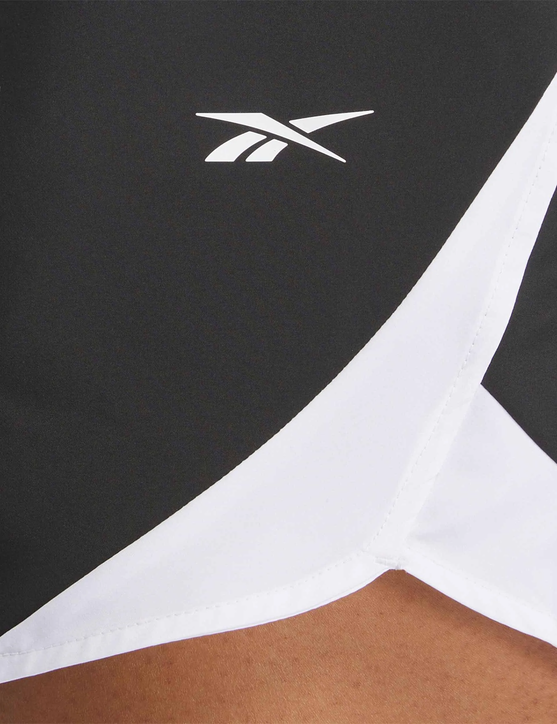 ID Train Woven Shorts 3" - Night Black