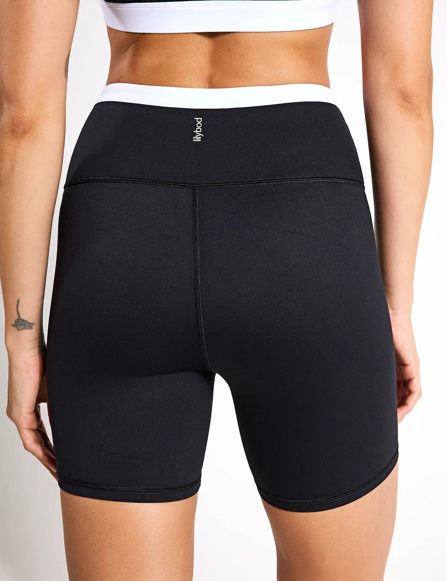 Sara 5" Bike Short - Black