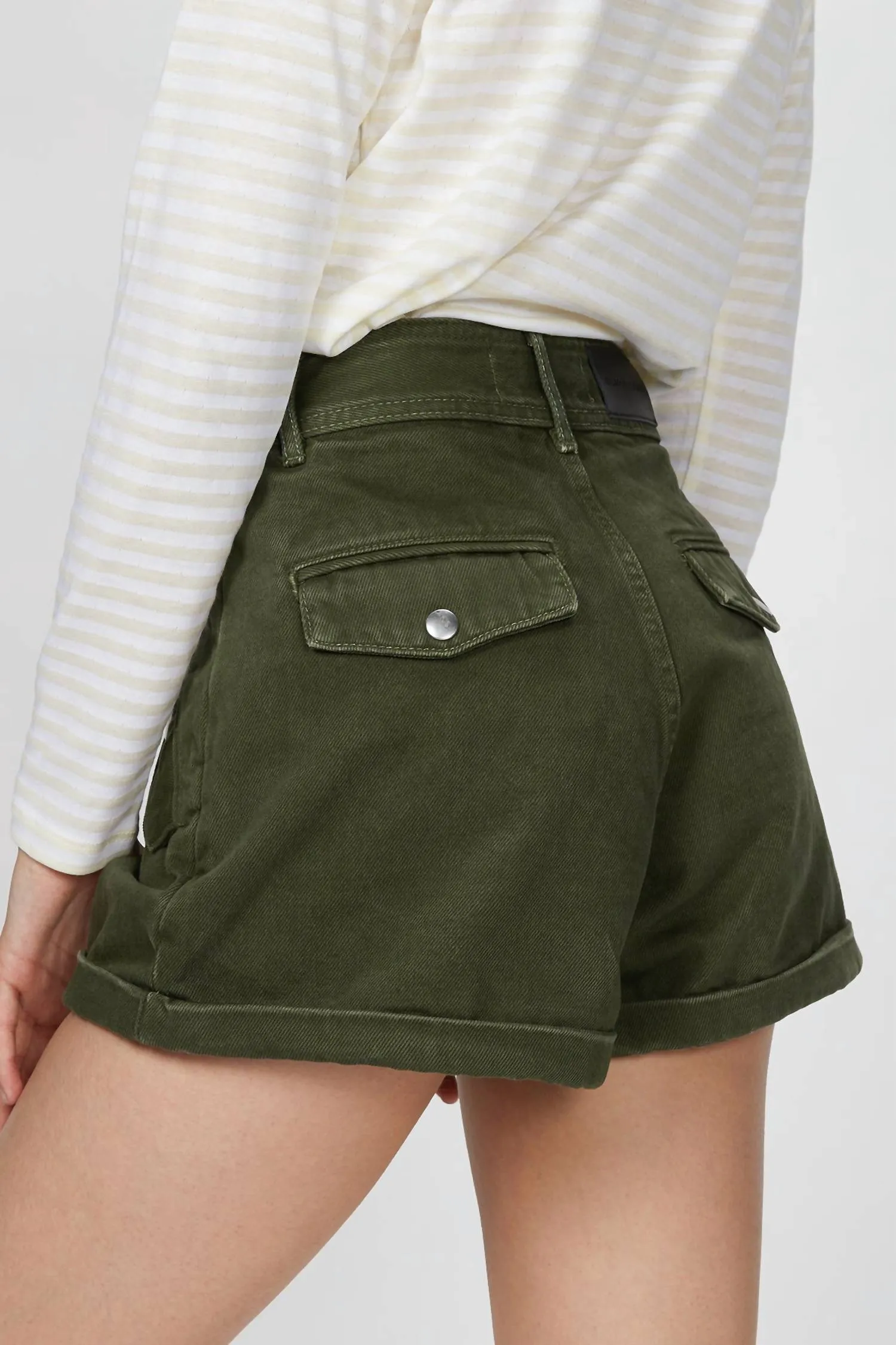 Stretch Linen Khaki Shorts In Army Green