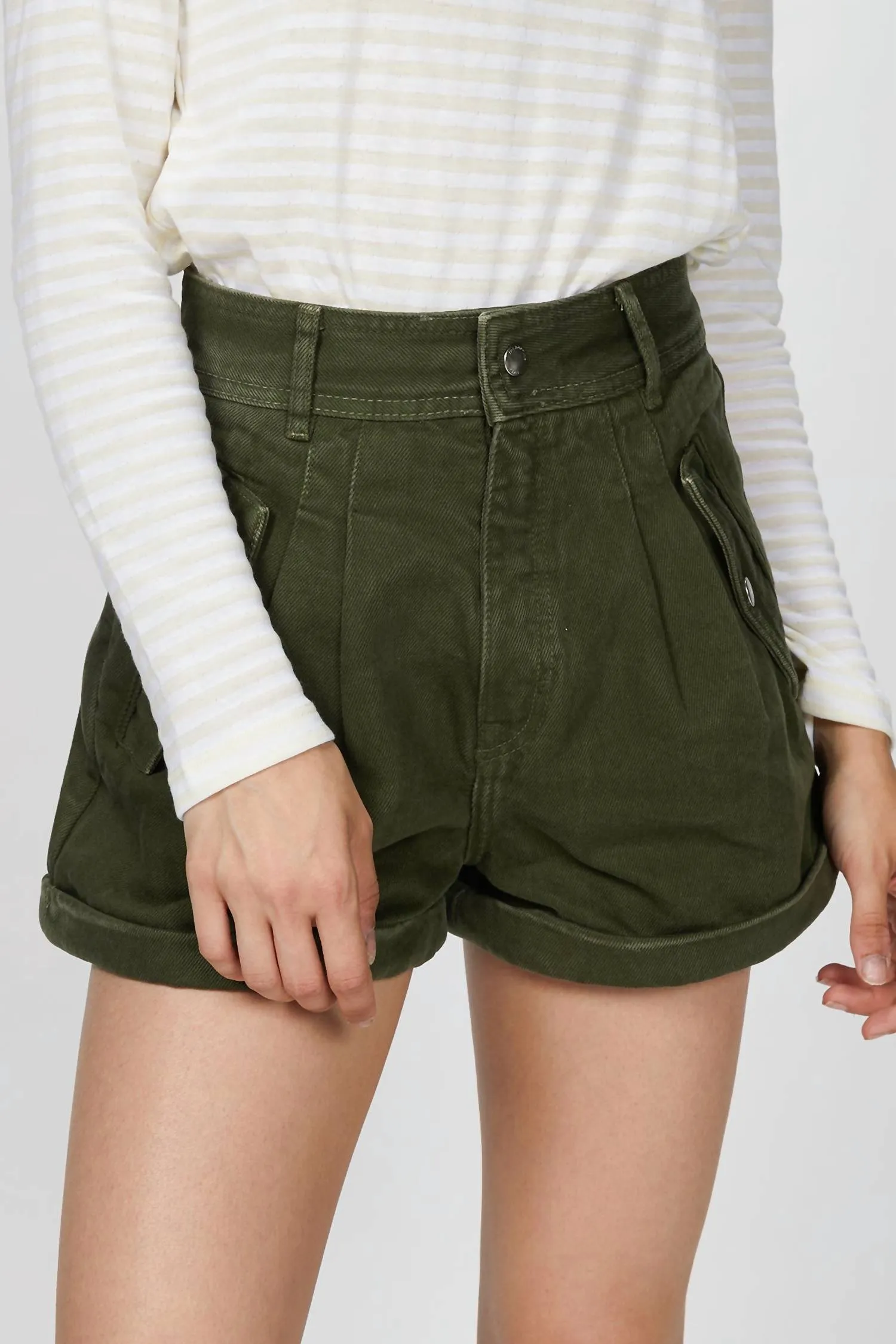 Stretch Linen Khaki Shorts In Army Green