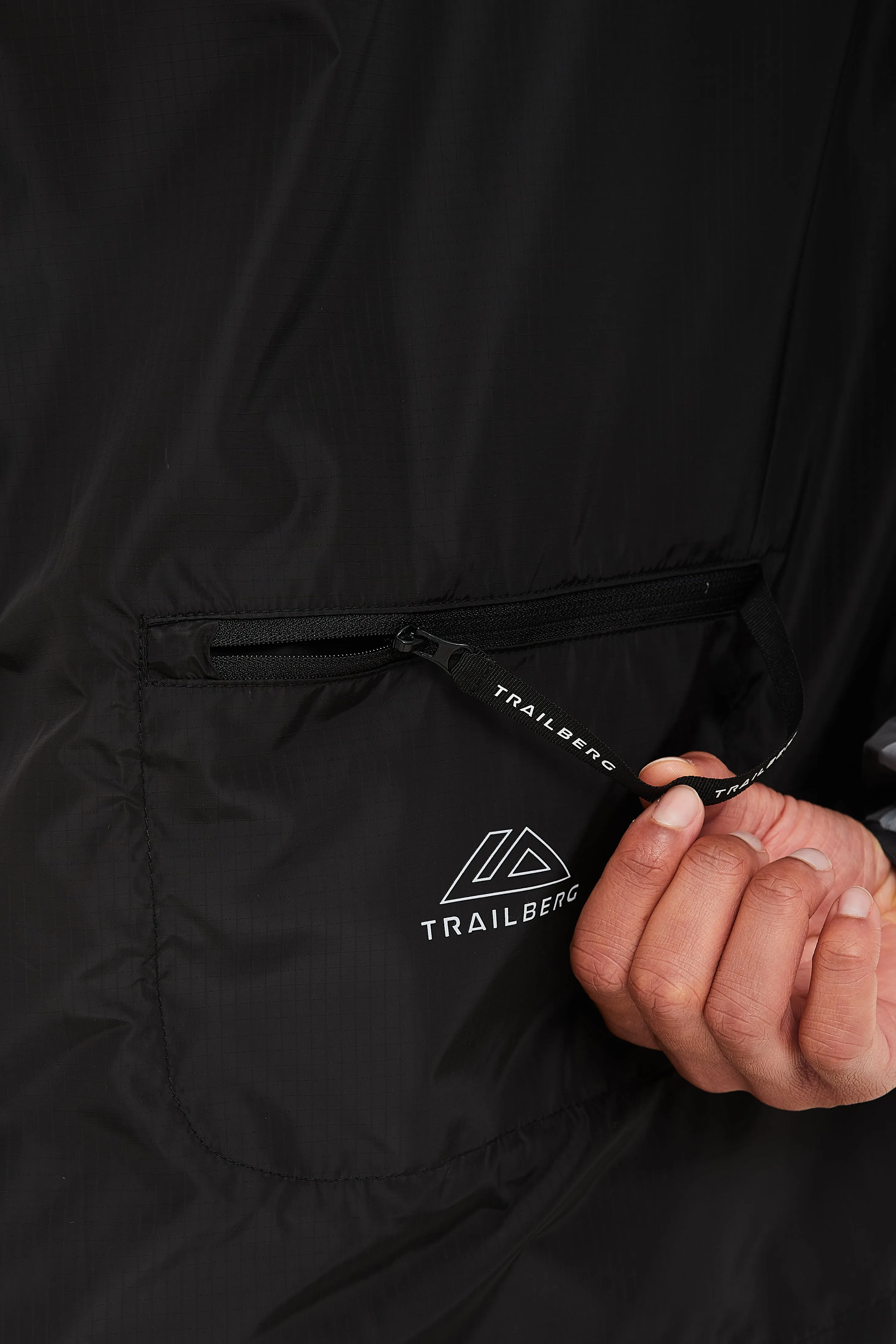 Trailberg Triathlon Windbreaker - Black