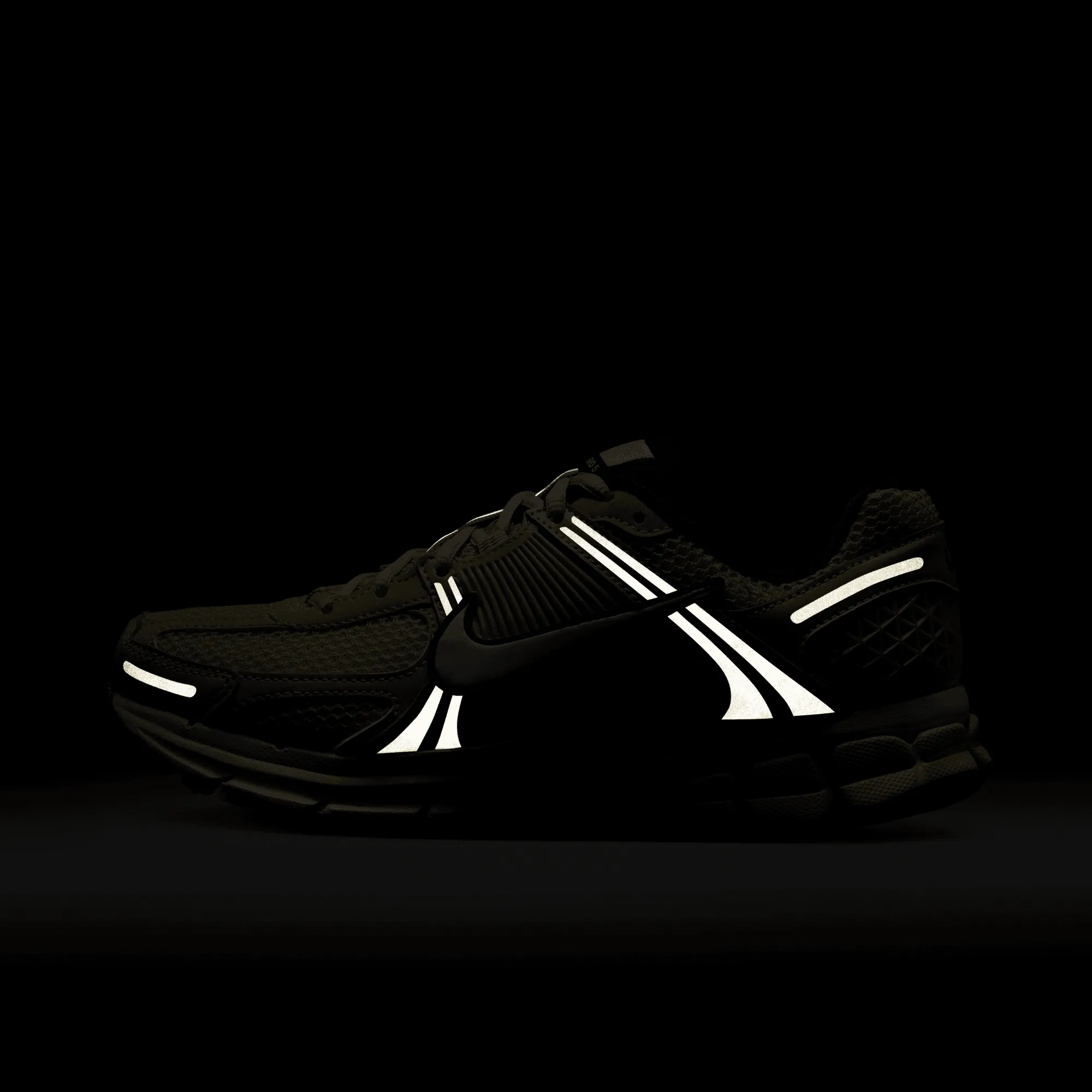 Wmns Zoom Vomero 5 'Sand'