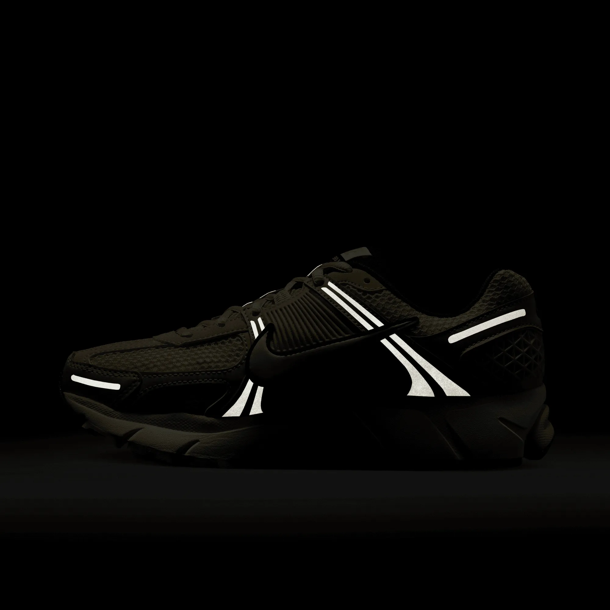 Wmns Zoom Vomero 5 'Sand'