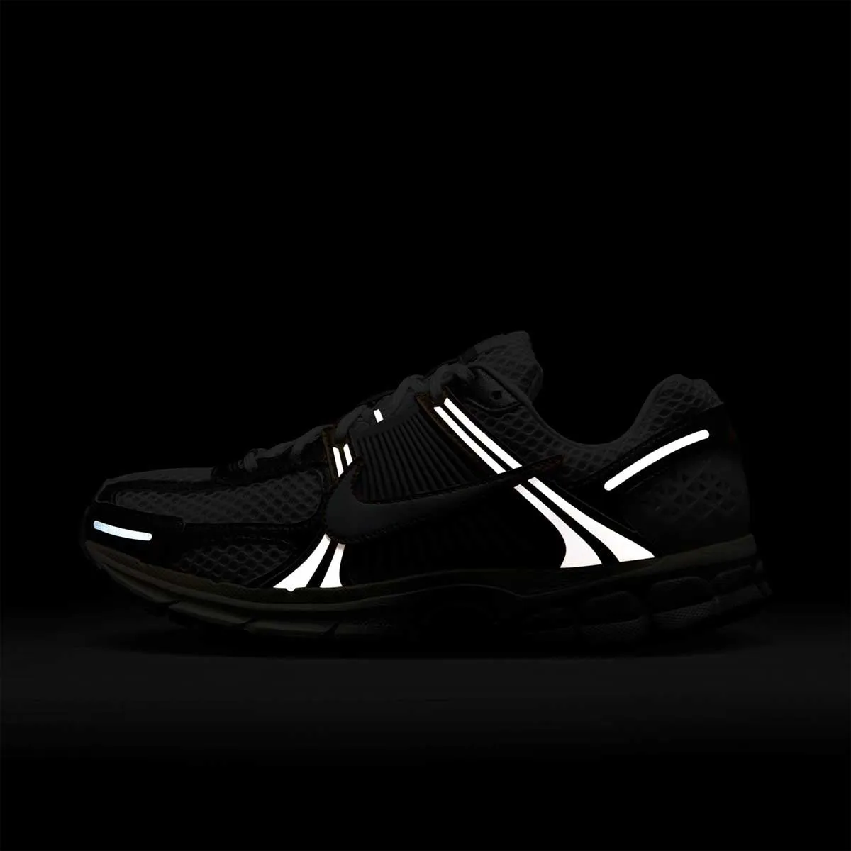 Zoom Vomero 5 'Platinum Tint'
